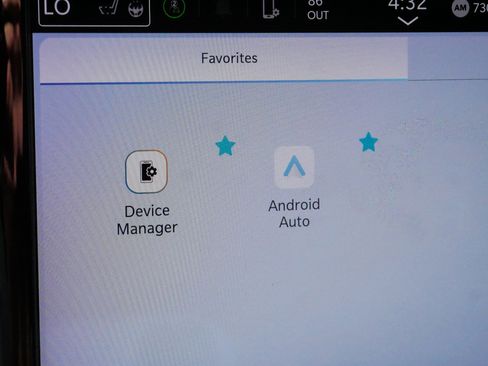 Used 2023 Chrysler Pacifica Touring-L image 31