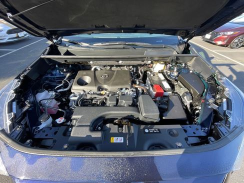 Used 2025 Toyota RAV4 XLE image 34