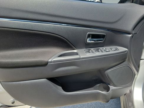 Used 2021 Mitsubishi Outlander Sport ES FWD image 25