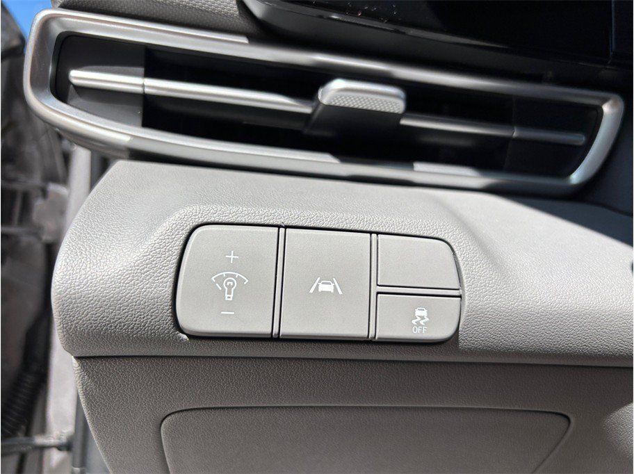 Used 2023 Hyundai Elantra SEL w/ Convenience Package FWD image 29