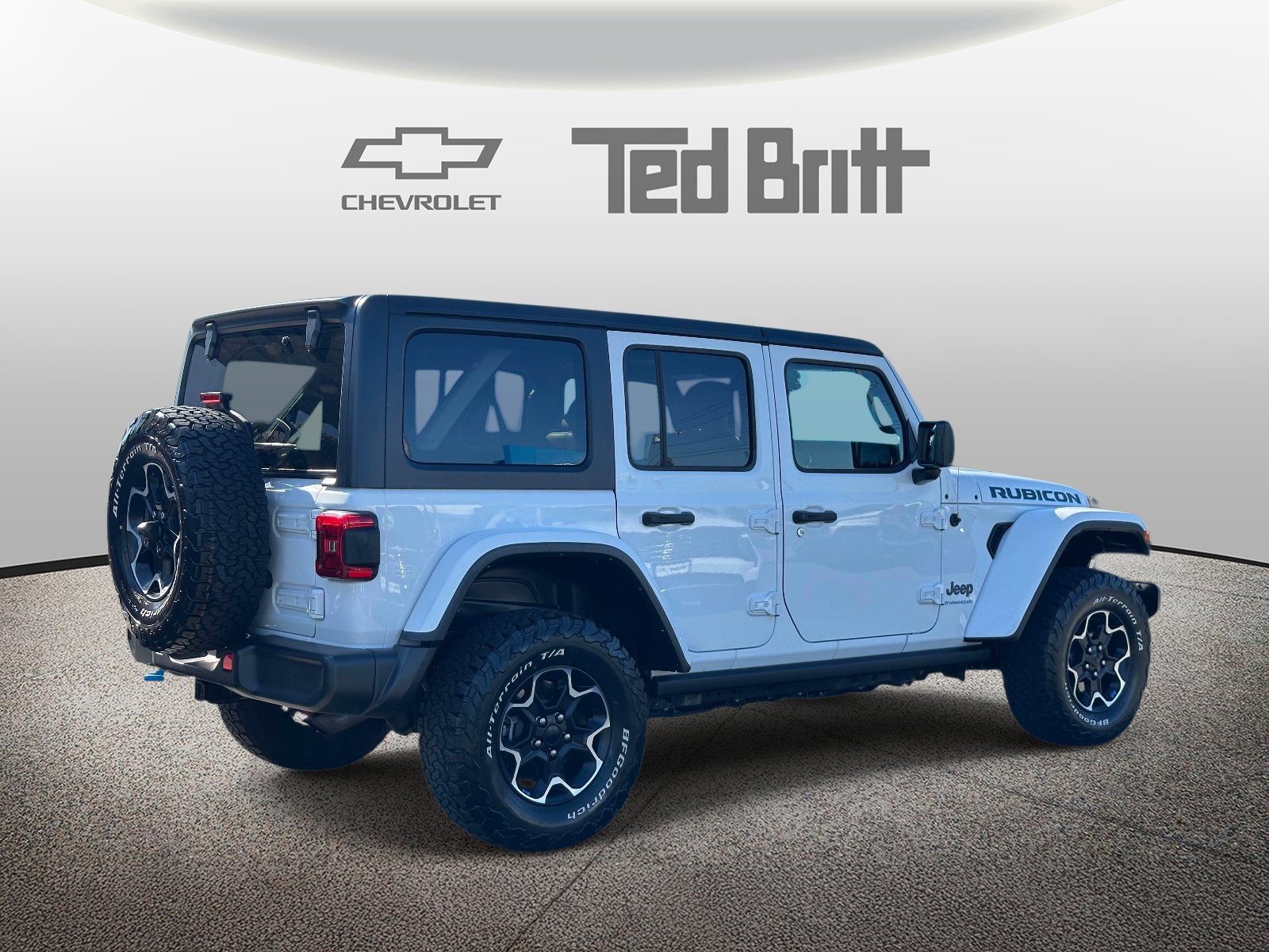 Used 2023 Jeep Wrangler Unlimited Rubicon 4xe AWD/4WD image 4