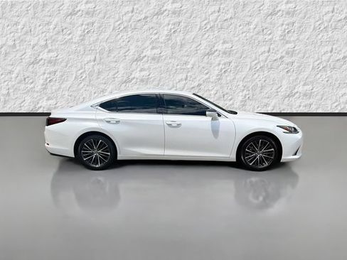 Used 2025 Lexus ES 350 w/ Premium Package FWD image 2
