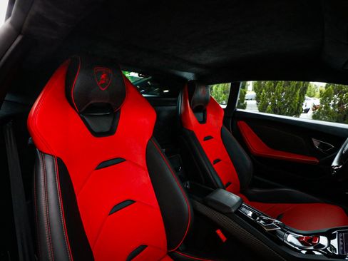 Used 2020 Lamborghini Huracan EVO AWD/4WD image 37