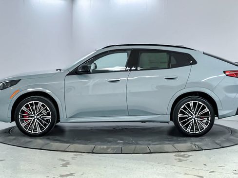 Used 2025 BMW X2 xDrive28i w/ M Sport Package image 5