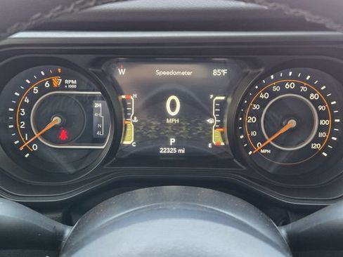 Certified 2025 Jeep Gladiator Sport AWD/4WD image 18