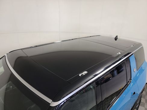 Used 2024 Rivian R1S Adventure AWD/4WD image 13