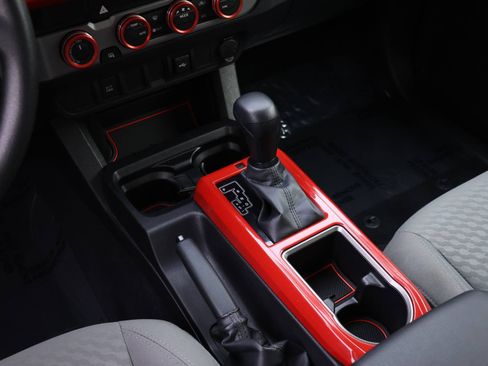 Certified 2022 Toyota Tacoma SR image 11