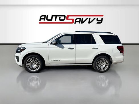 Used 2024 Ford Expedition Platinum AWD/4WD image 4