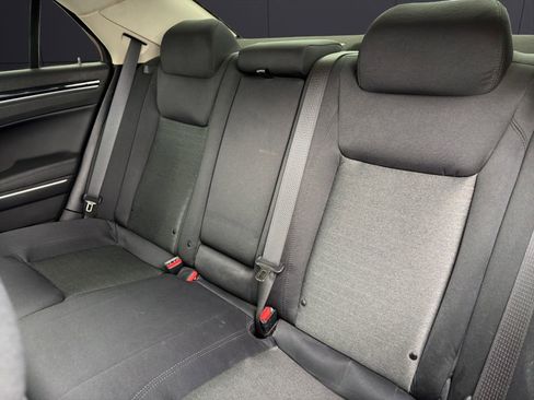 Used 2023 Chrysler 300 Touring w/ Sport Appearance Package image 21