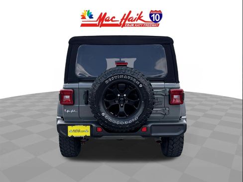 Used 2022 Jeep Wrangler Unlimited Sport AWD/4WD image 6