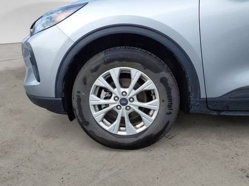 Certified 2023 Ford Escape Active AWD/4WD image 9