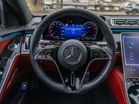 Used 2023 Mercedes-Benz S 580 4MATIC Sedan image 45