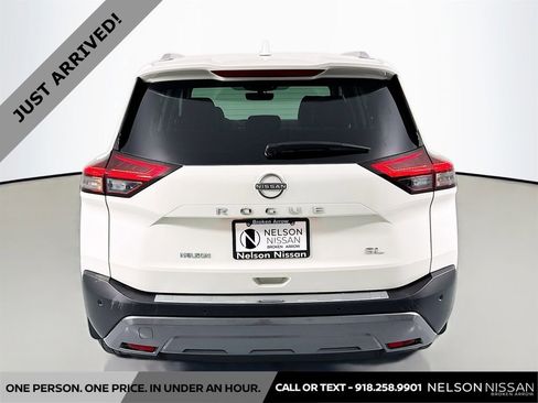 Certified 2023 Nissan Rogue SL w/ SL Premium Package FWD image 6