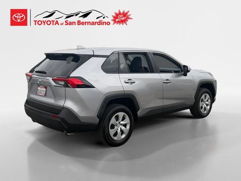 Certified 2025 Toyota RAV4 LE FWD image 5