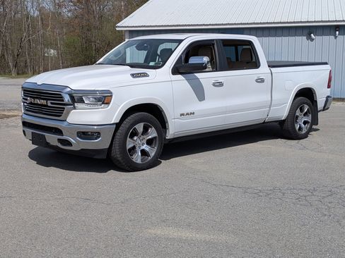 Used 2019 RAM 1500 Laramie AWD/4WD image 7