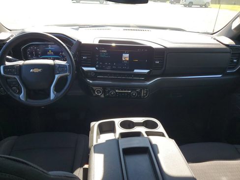Used 2023 Chevrolet Silverado 1500 LT AWD/4WD image 9