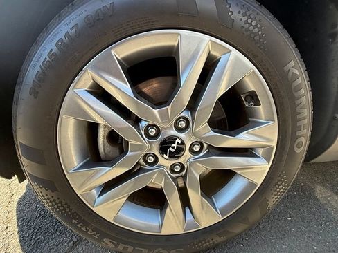 Used 2023 Kia Seltos S AWD/4WD image 16
