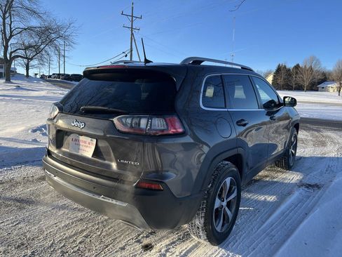 Used 2019 Jeep Cherokee Limited w/ Luxury Group image 6