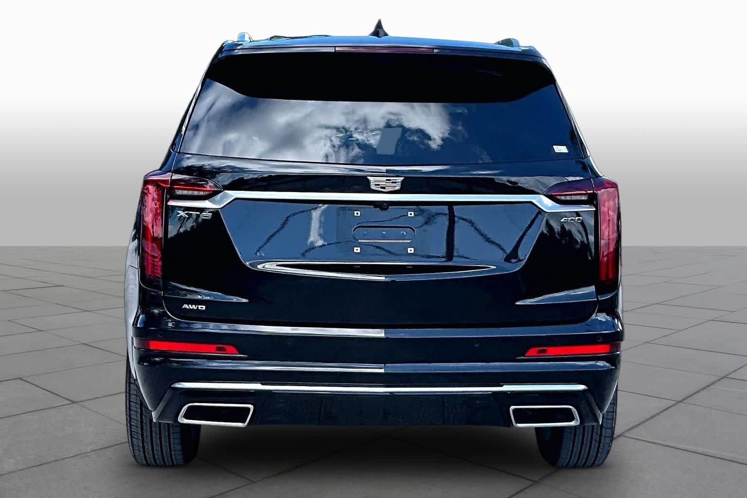 Used 2023 Cadillac XT6 Premium Luxury w/ Technology Package AWD/4WD image 5