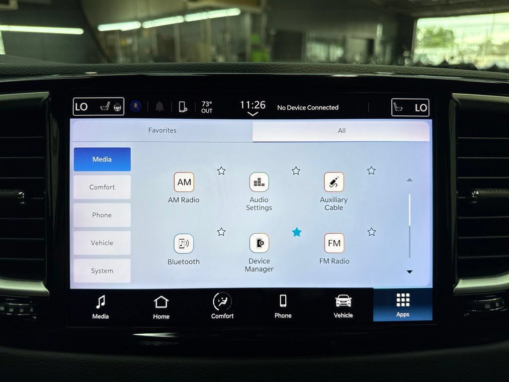 Used 2024 Chrysler Pacifica Touring-L FWD image 24