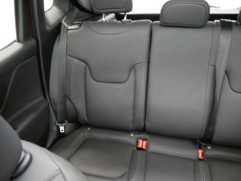 Used 2023 Jeep Renegade Limited w/ Sun/Sound Group image 17