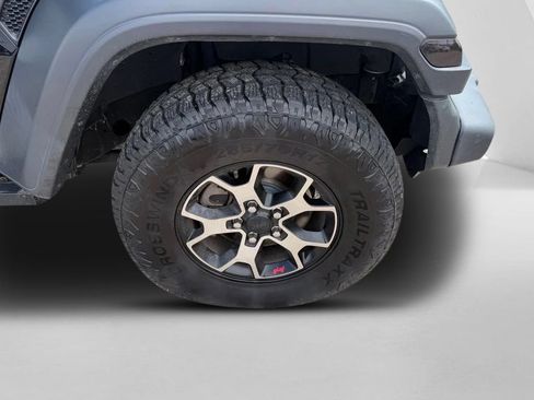 Used 2021 Jeep Gladiator Sport AWD/4WD image 32