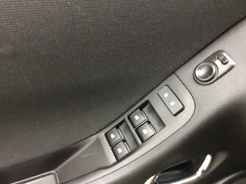 Used 2014 Chevrolet Camaro LT RWD image 7