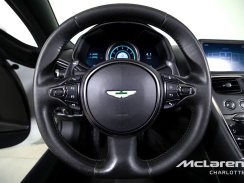 Used 2020 Aston Martin DB11 Volante RWD image 15
