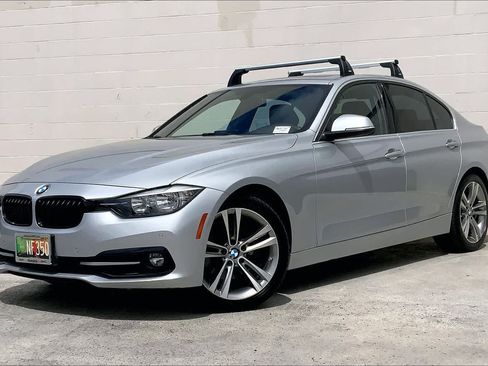 Used 2017 BMW 330i Sedan RWD image 1