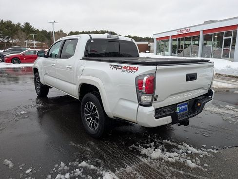 Used 2023 Toyota Tacoma TRD Sport image 3