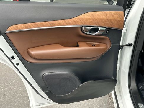 Certified 2023 Volvo XC90 T8 Plus image 20