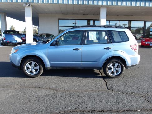 Used 2011 Subaru Forester 2.5X image 2
