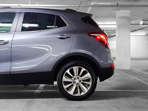 Used 2020 Buick Encore Preferred image 16