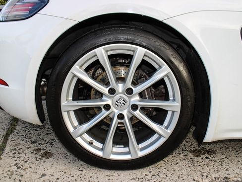 Used 2019 Porsche 718 Boxster RWD image 29