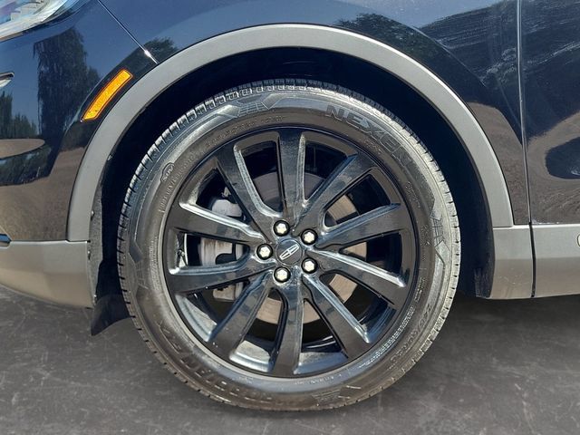 Used 2023 Lincoln Nautilus Reserve w/ Monochromatic Package AWD/4WD image 9