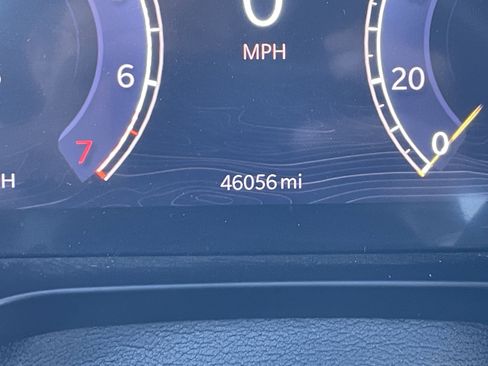 Certified 2024 Jeep Grand Cherokee L Laredo image 30