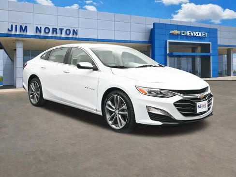 Used 2024 Chevrolet Malibu LT FWD image 1
