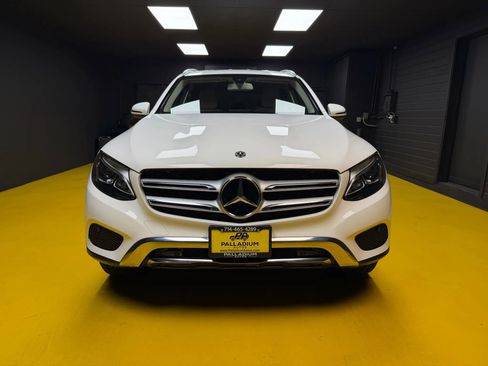 Used 2019 Mercedes-Benz GLC 300 image 2