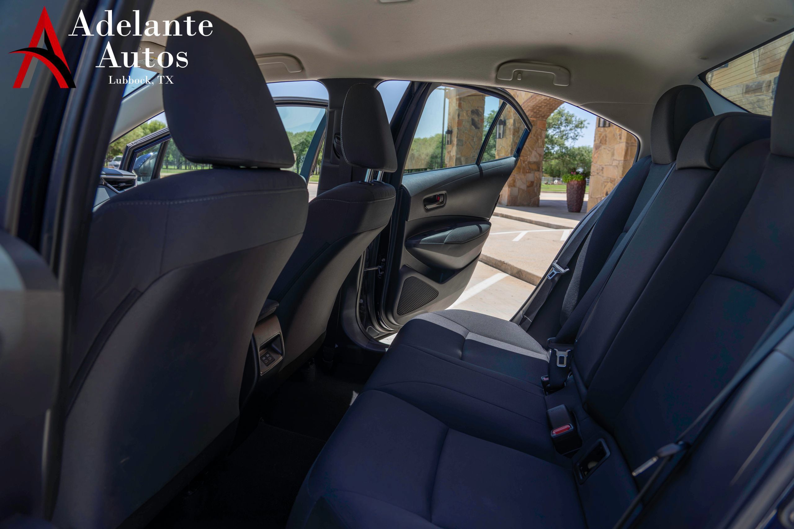 Used 2025 Toyota Corolla LE FWD image 7