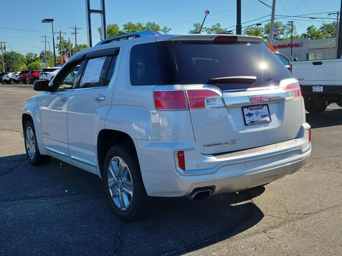 Used 2017 GMC Terrain Denali AWD/4WD image 3