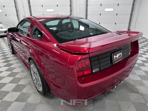 Used 2006 Ford Mustang GT Premium image 10