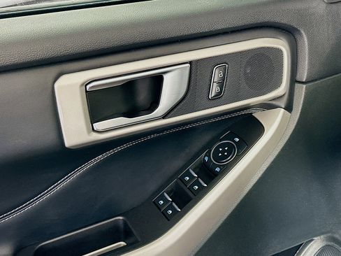 Used 2024 Ford Explorer XLT w/ Equipment Group 202A image 15