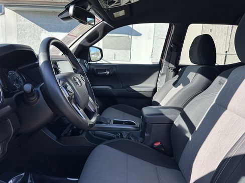 Certified 2023 Toyota Tacoma TRD Off-Road w/ Technology Package image 10