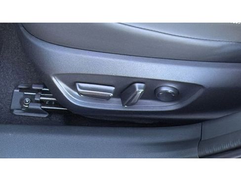 New 2026 Toyota Prius XLE image 27