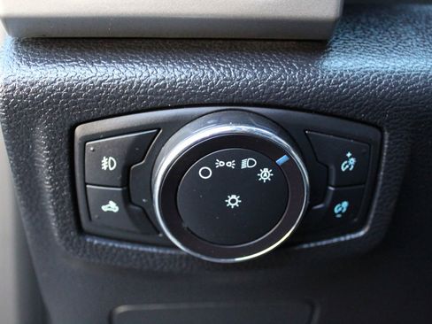 Used 2017 Ford F150 Lariat image 31