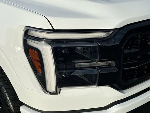 Used 2024 Ford F150 Lariat w/ FX4 Off-Road Package AWD/4WD image 41