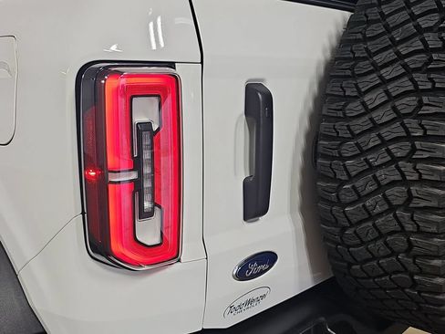 Used 2023 Ford Bronco Wildtrak AWD/4WD image 39