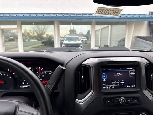 Used 2022 Chevrolet Silverado 1500 Custom Trail Boss image 17