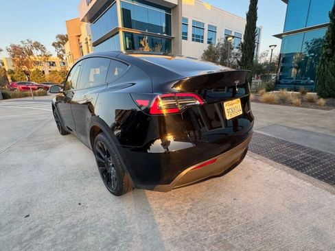 Used 2023 Tesla Model Y Long Range image 7