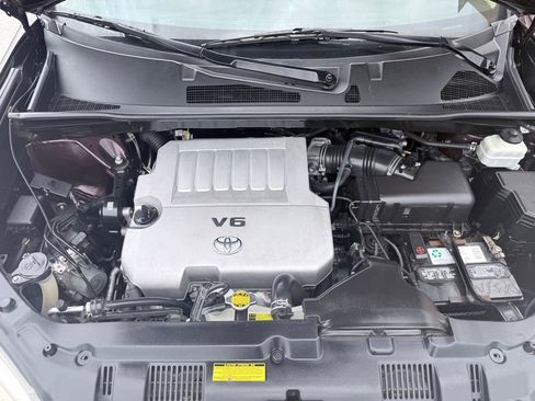 Used 2013 Toyota Highlander Limited image 42